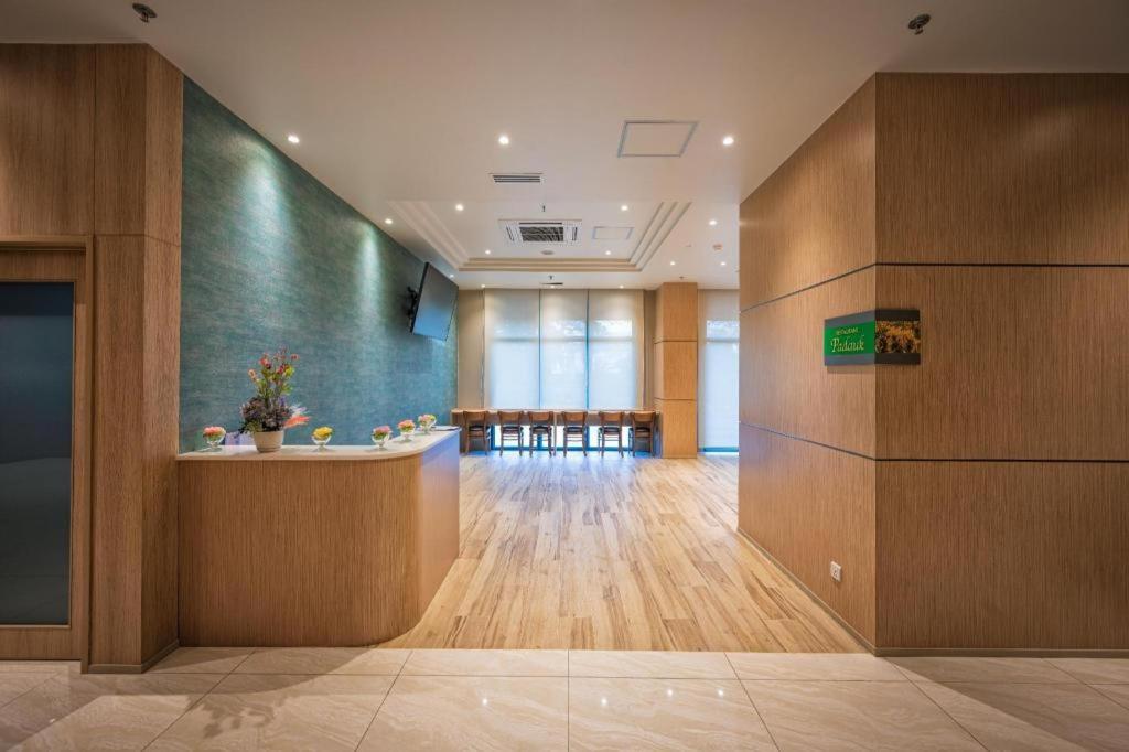 Wishton Hotel Yangon Extérieur photo